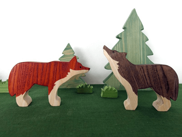 loup en bois  