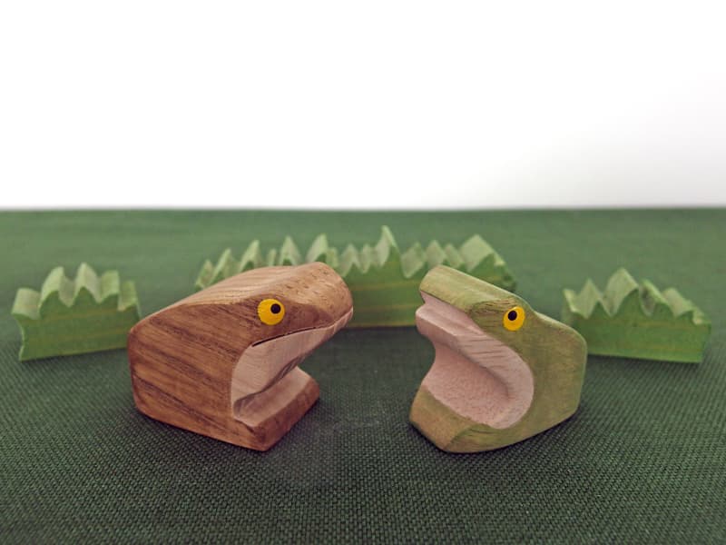 Grenouille en bois